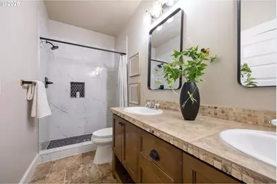 216 NE Tillamook St #A, Portland, OR 97212 - Photo 16