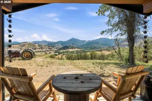 9700 Roberts Creek Rd, Roseburg, OR 97470 - Photo 10