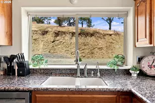 9700 Roberts Creek Rd, Roseburg, OR 97470 - Photo 18