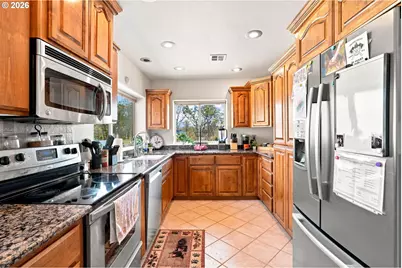 9700 Roberts Creek Rd, Roseburg, OR 97470 - Photo 16