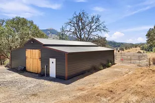 9700 Roberts Creek Rd, Roseburg, OR 97470 - Photo 38