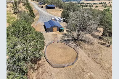 9700 Roberts Creek Rd, Roseburg, OR 97470 - Photo 38