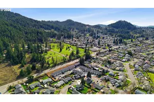 7438 A St, Springfield, OR 97478 - Photo 44