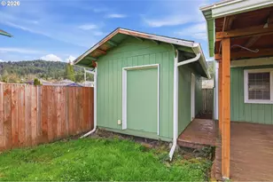 7438 A St, Springfield, OR 97478 - Photo 38