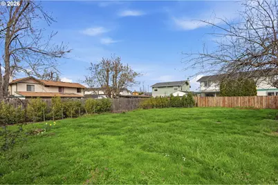 7438 A St, Springfield, OR 97478 - Photo 36