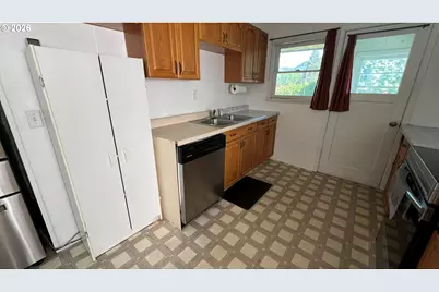 9060 Azalea Glen Rd, Glendale, OR 97442 - Photo 6