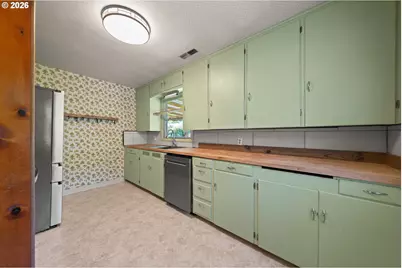 422 E 2nd Ave, Riddle, OR 97469 - Photo 24