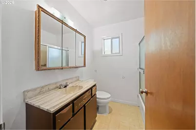422 E 2nd Ave, Riddle, OR 97469 - Photo 36