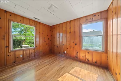 422 E 2nd Ave, Riddle, OR 97469 - Photo 32
