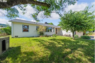 422 E 2nd Ave, Riddle, OR 97469 - Photo 4