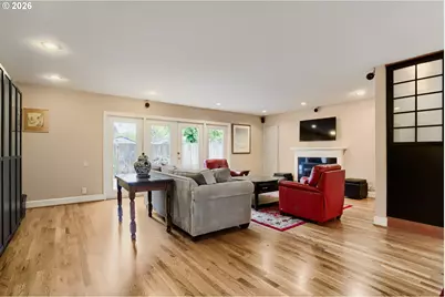 3720 E Mill Plain Blvd #2, Vancouver, WA 98661 - Photo 4