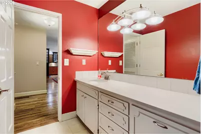 3720 E Mill Plain Blvd #2, Vancouver, WA 98661 - Photo 24