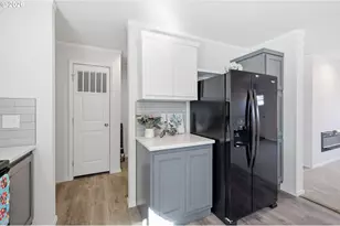 4920 E St, Springfield, OR 97478 - Photo 8