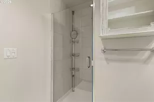 922 NW 11th Ave, Portland, OR 97209 - Photo 14