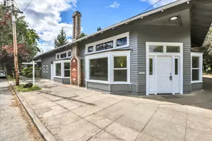 2037 SE 41st Ave, Portland, OR 97214 - Photo 2