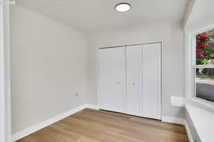 2037 SE 41st Ave, Portland, OR 97214 - Photo 8