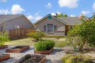 4664 Holly St, Springfield, OR 97478 - Photo 4