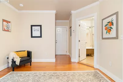 1104 SW Columbia St #203, Portland, OR 97201 - Photo 6