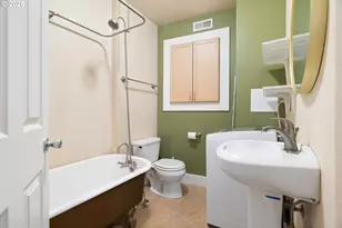 1104 SW Columbia St, Portland, OR 97201 - Photo 20