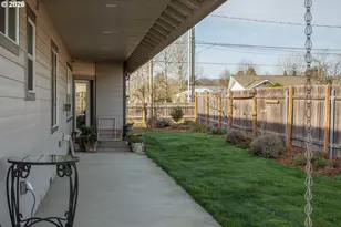 350 SE Hawthorne Ave, Dallas, OR 97338 - Photo 22