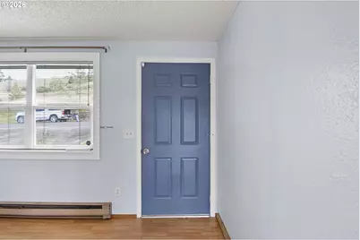186 NE Sandy Ter, Myrtle Creek, OR 97457 - Photo 2