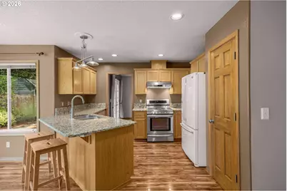 23857 SW Shady Grove Dr, Sherwood, OR 97140 - Photo 8