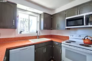 1005 NW 6th Ave, Canby, OR 97013 - Photo 10
