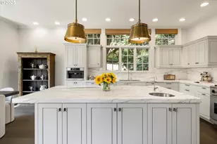 1948 SW Terrace Dr, Portland, OR 97201 - Photo 8