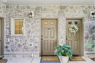 881 NE Wheelock Pl, Beaverton, OR 97006 - Photo 2