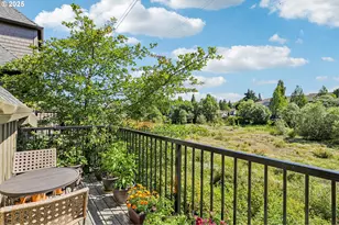 881 NE Wheelock Pl, Beaverton, OR 97006 - Photo 22