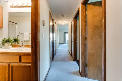 2185 Lake Isle Ct, Eugene, OR 97401 - Photo 30