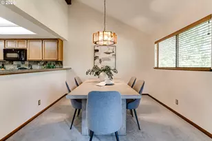 2185 Lake Isle Ct, Eugene, OR 97401 - Photo 12