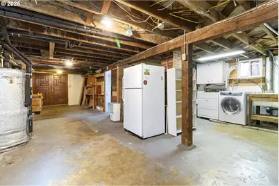 8227 N Woolsey Ave, Portland, OR 97203 - Photo 16