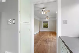 8227 N Woolsey Ave, Portland, OR 97203 - Photo 14