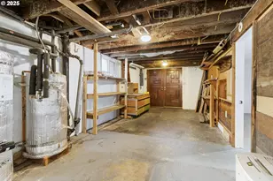 8227 N Woolsey Ave, Portland, OR 97203 - Photo 22