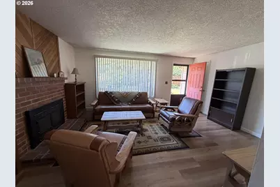 20143 NE San Rafael St, Fairview, OR 97024 - Photo 2