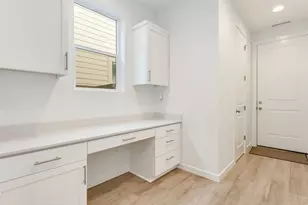 2001 SW 5th Pl, Battle Ground, WA 98604 - Photo 2