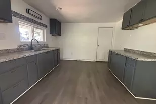 629 Charles St, Yoncalla, OR 97499 - Photo 10
