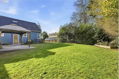 1235 SW Carson St, Portland, OR 97219 - Photo 32