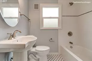 1235 SW Carson St, Portland, OR 97219 - Photo 20