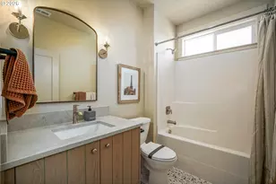586 NW Cascade Mountain Dr, Dallas, OR 97338 - Photo 12