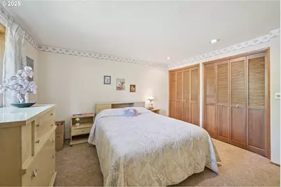 8050 SW 103rd Ave, Beaverton, OR 97008 - Photo 12