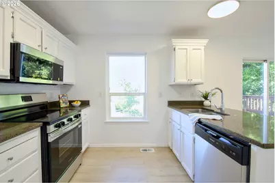 7716 SW 175th Pl, Beaverton, OR 97007 - Photo 10