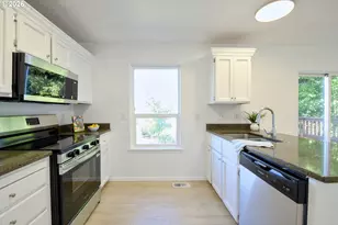 7716 SW 175th Pl, Beaverton, OR 97007 - Photo 10