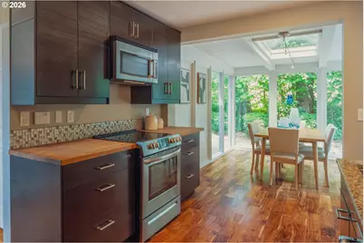 10165 SW Walker Rd, Beaverton, OR 97005 - Photo 14