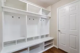 2525 NE Charlois Dr, Hillsboro, OR 97124 - Photo 18