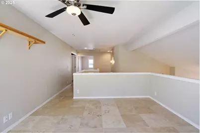 2525 NE Charlois Dr, Hillsboro, OR 97124 - Photo 32