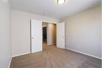 2525 NE Charlois Dr, Hillsboro, OR 97124 - Photo 38