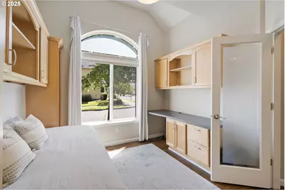 2525 NE Charlois Dr, Hillsboro, OR 97124 - Photo 20