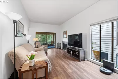 219 Cervantes #219, Lake Oswego, OR 97035 - Photo 4